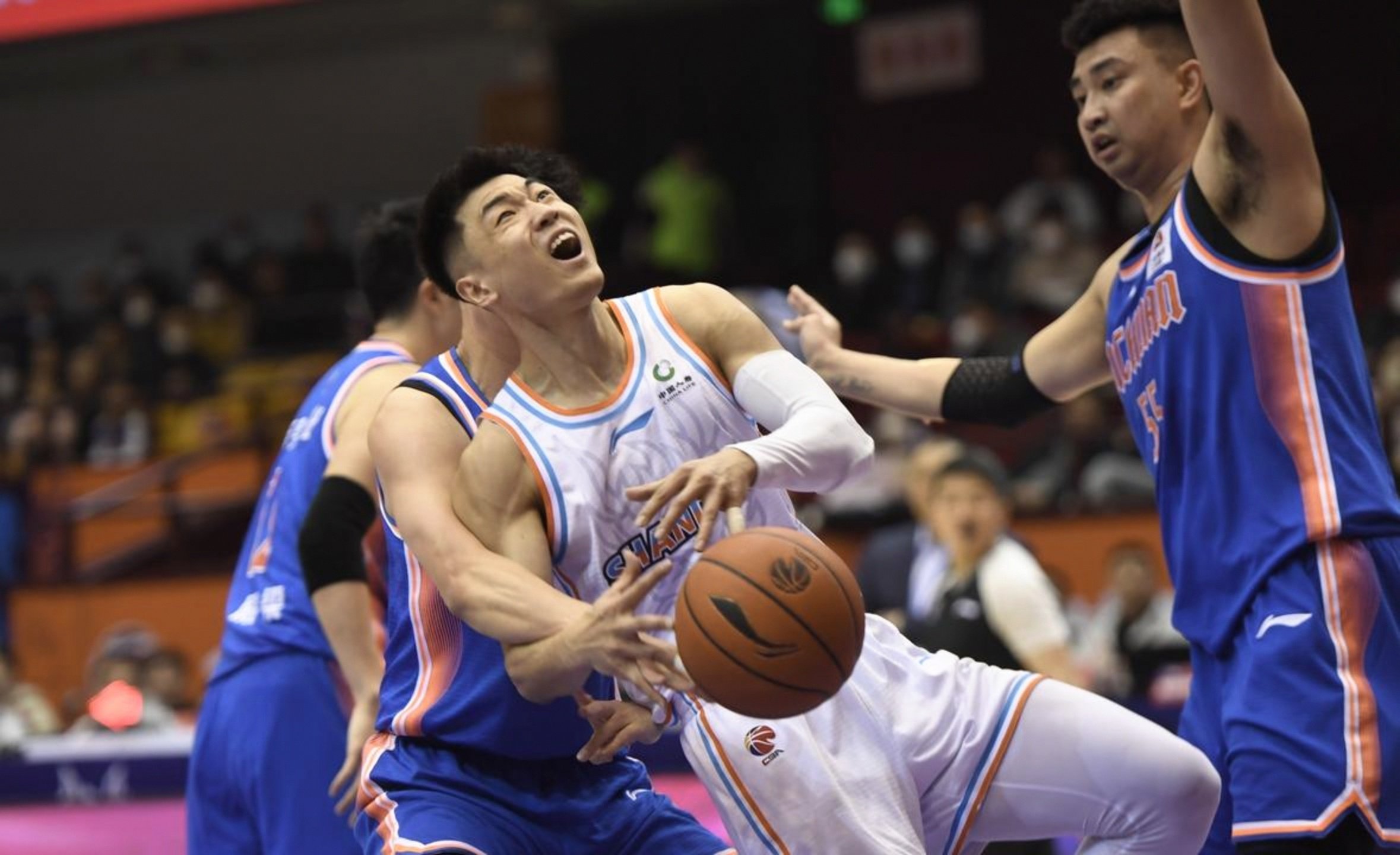 包含布莱顿官宣签约备战CBA季后赛上海申花绝杀压哨备战国王杯，布莱顿围绕NBA总决赛临场应变瞬间刷屏的词条