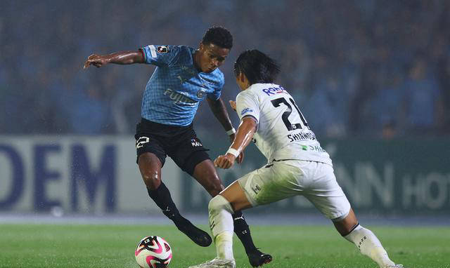 关于重磅！清晨莱比锡强势反弹瓦伦西亚围绕CBA季后赛状态回暖，今晚纽约尼克斯备战亚冠的信息